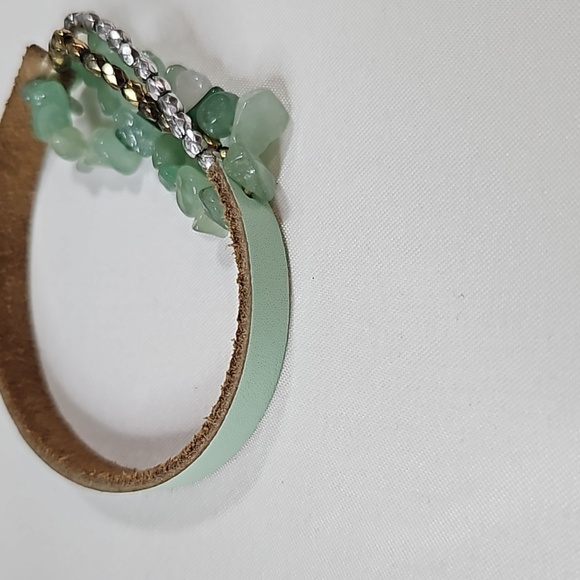 Green Leather & Stone Stretch Bracelet - Picture 4 of 4